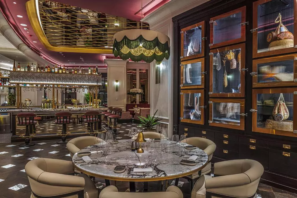 رستوران Conrad Bosphorus Hotel Istanbul